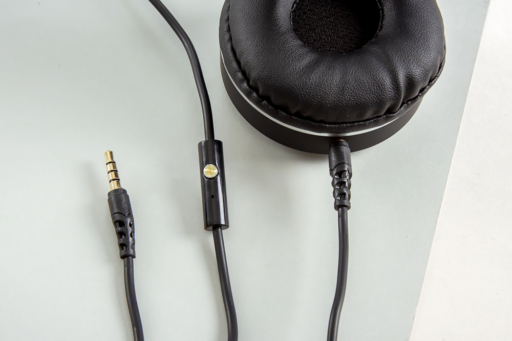 LG K52 vezetékes fejhallgató GJBY Audio Extra Bass (GJ-30) barna