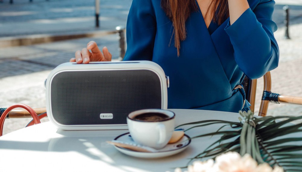 LG Velvet kompatibilis bluetooth hangszóró Forever fehér