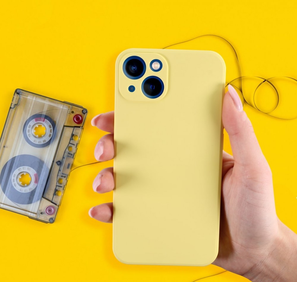 Apple iPhone 13 Pro Max szilikon tok kameravédővel matt sárga