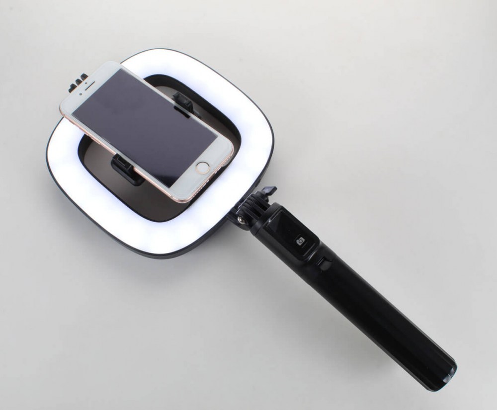 LG K61 kompatibilis Fill Light tripod szelfiállvány lámpával és bluetooth távirányítóval fekete